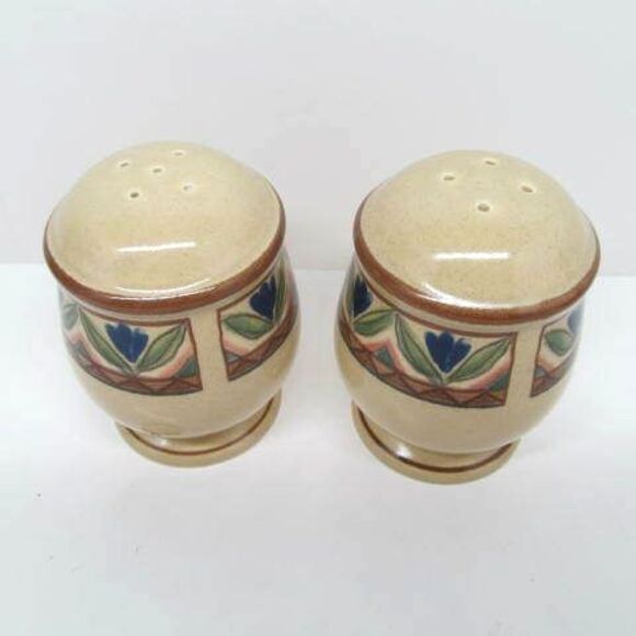 Mikasa Potters Touch Sausalito Salt and Pepper Shaker - Picture 7 of 10